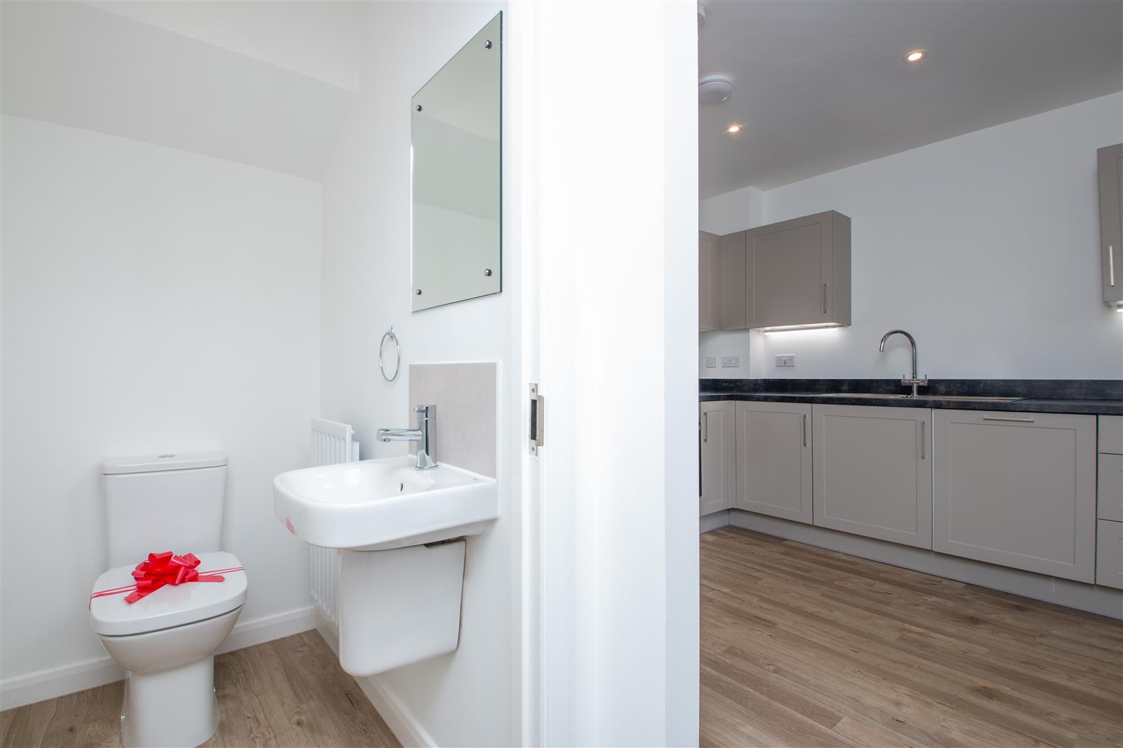 Lakenvelder, Whitehouse, Milton Keynes